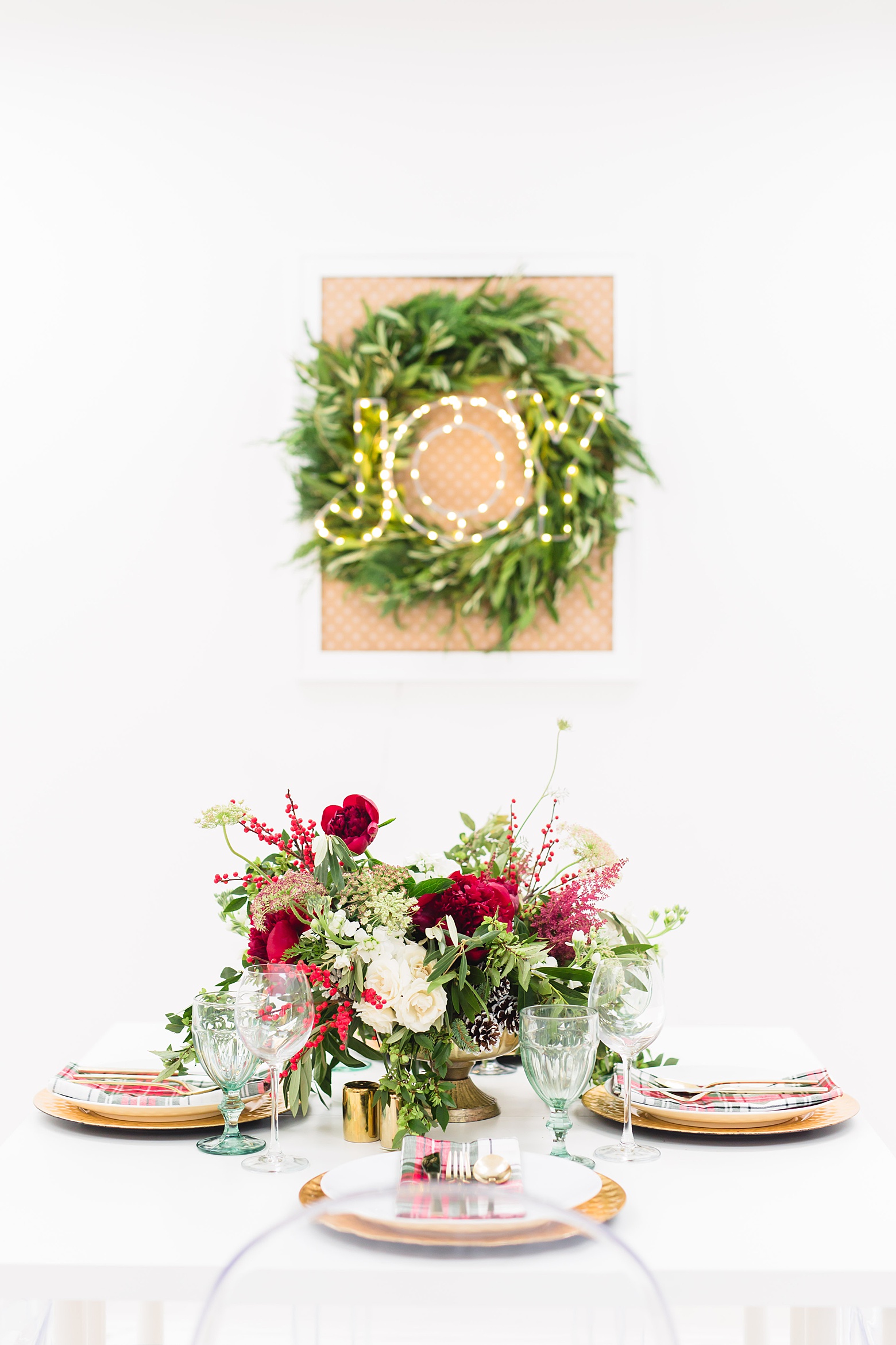 modern Christmas, red white and green Christmas table, holiday decorations