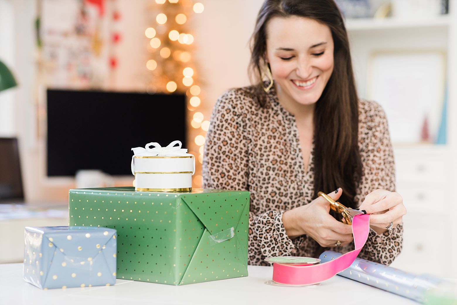 Colorful gift wrap, sugar paper la Christmas, colorful home office decor