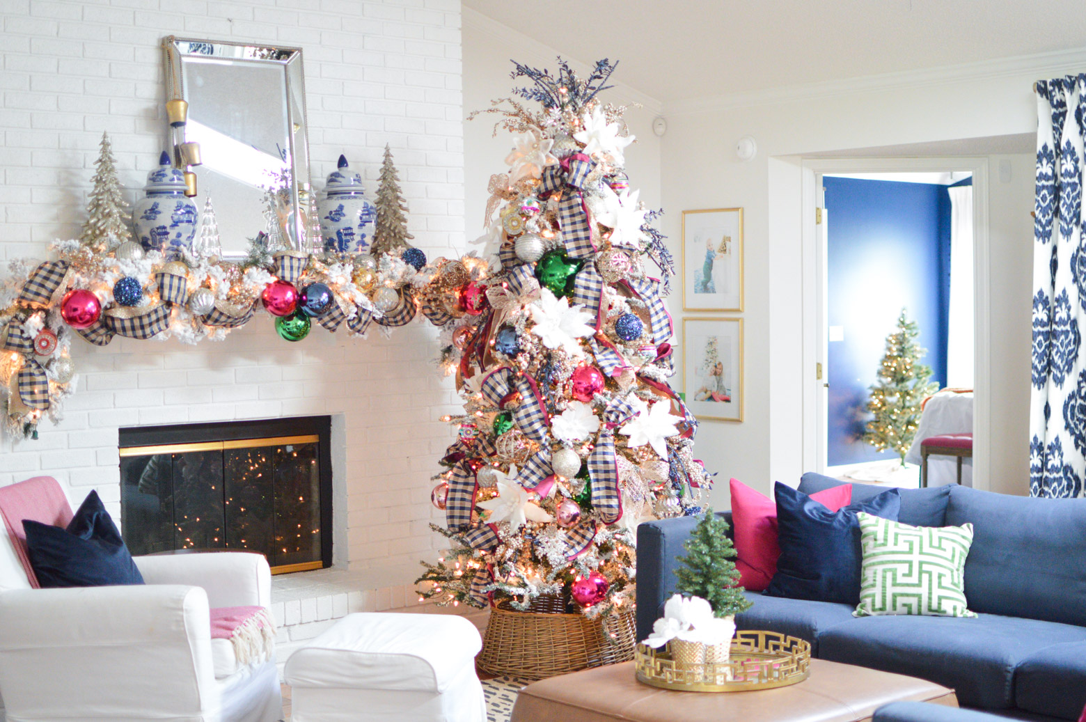 Colorful Chinoiserie Christmas decorating ideas